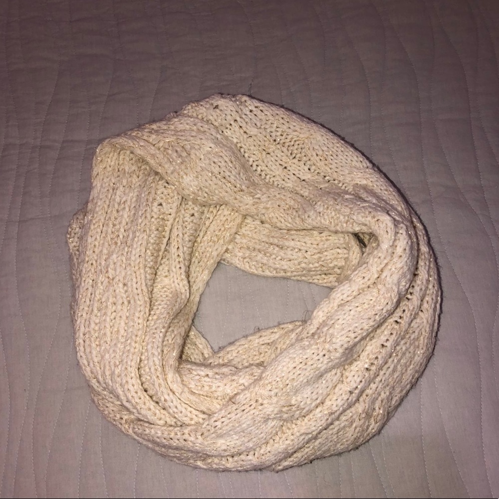 Infinity scarf - Picture 2 of 3